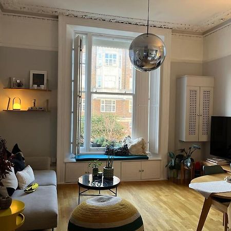 Gorgeous 2 Bedroom Flat In Charming Swiss Cottage London Eksteriør billede